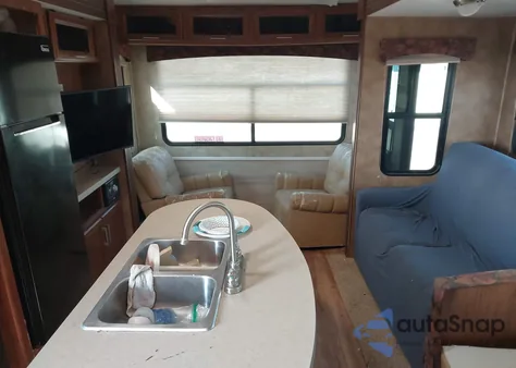 2014 Hyundai Santa Fe z USA, uszkodzony, nr VIN 4V0FC2824EE013174